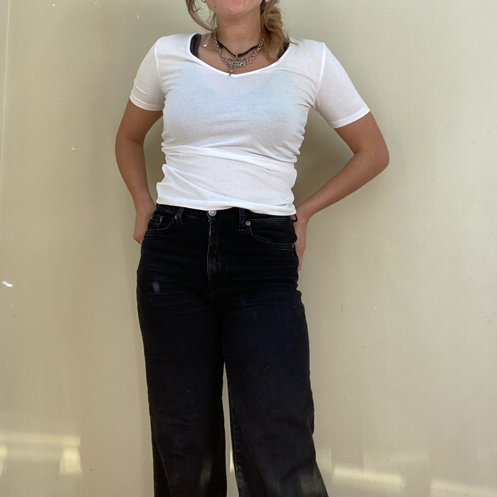 Basic white top - Picture 5 of 7